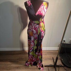 Floral maxi dress by Superstar size L